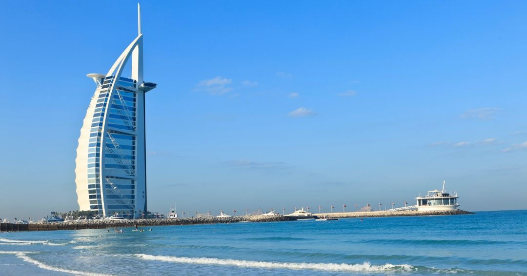 Dubai & Abu Dhabi: The Complete Guide to the Emirates — Visa Rules, Culture & Must-Sees