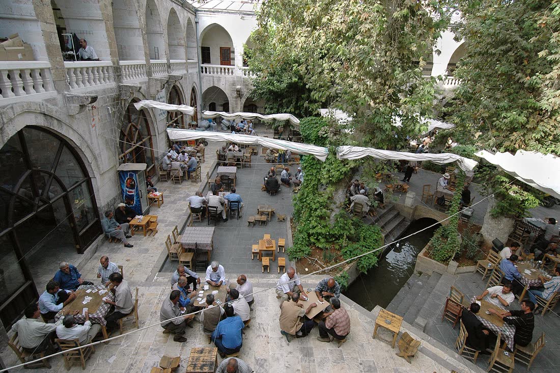 3. Sıra Nights Musical Dining & Stone Mansion Hotels